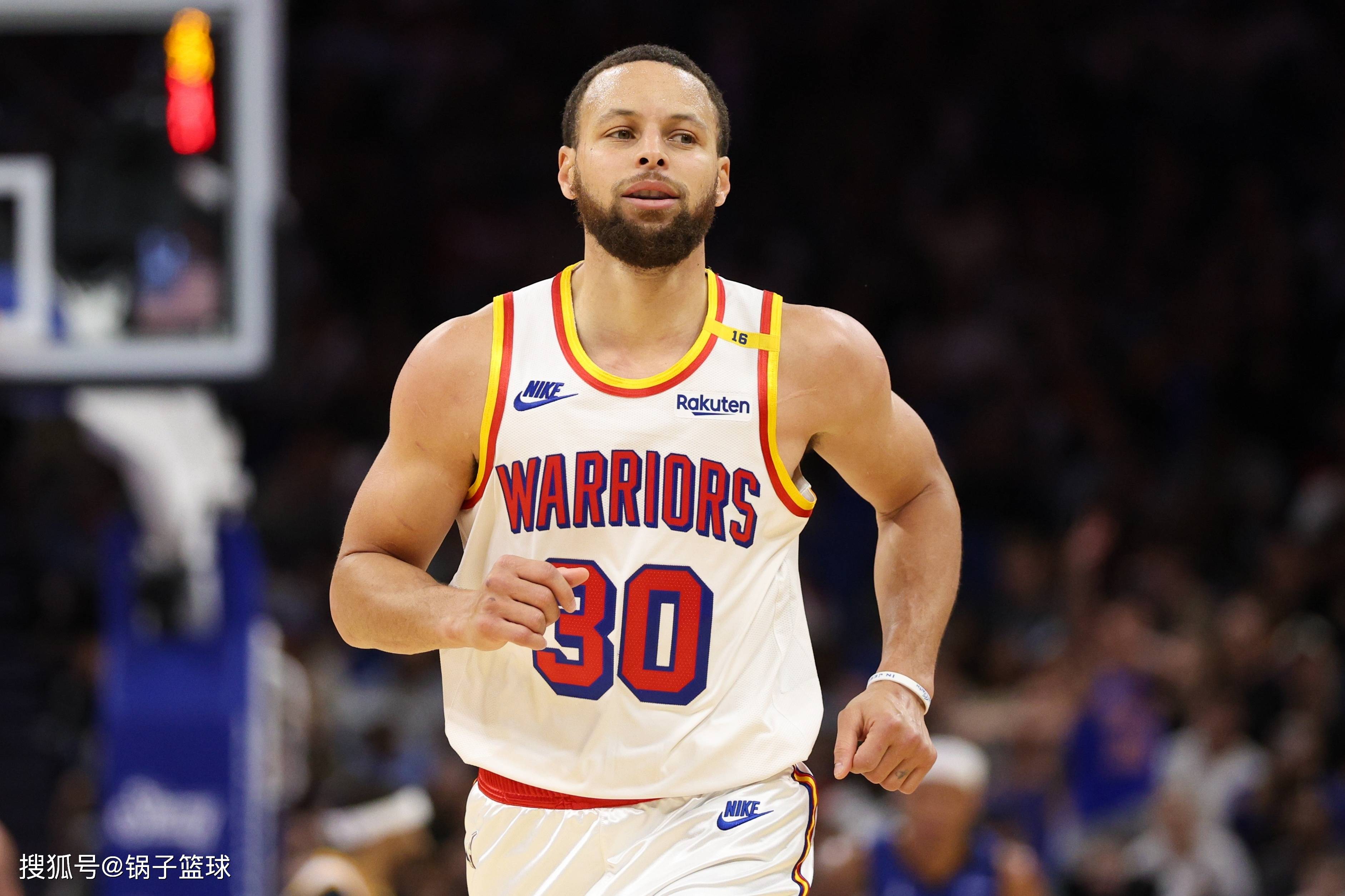 勇士王牌球员创赛季得分新高，媒体热捧，情况以上.-华体会